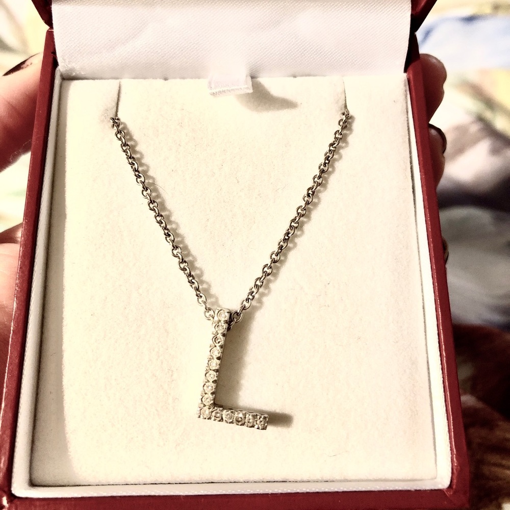 Monogrammed “L” necklace